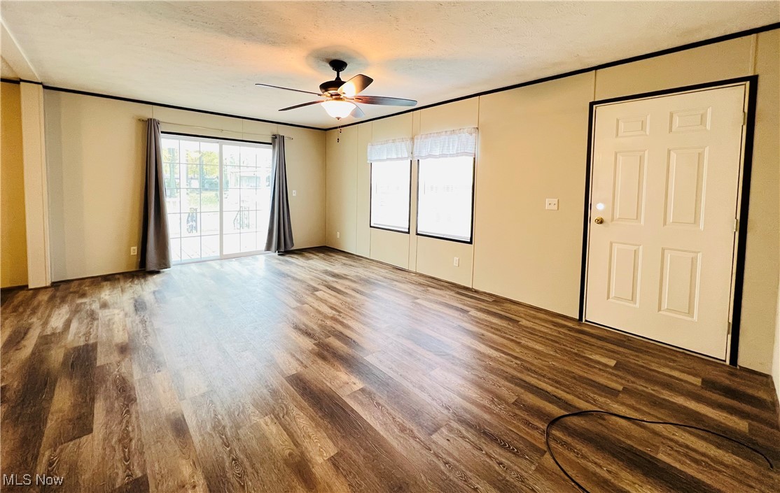 268 Twin Lakes Elyria OH 44035