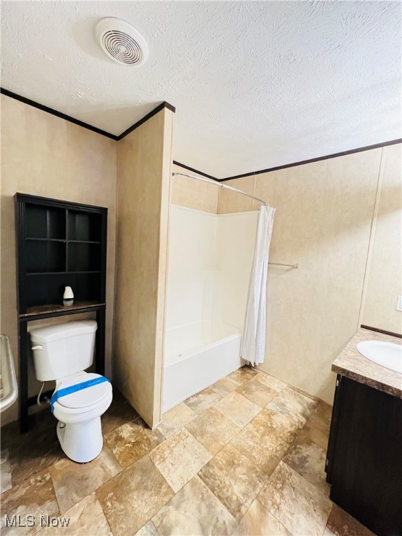 268 Twin Lakes Elyria OH 44035