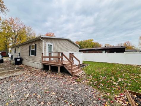 268 Twin Lakes Elyria OH 44035
