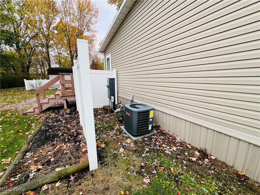 268 Twin Lakes Elyria OH 44035