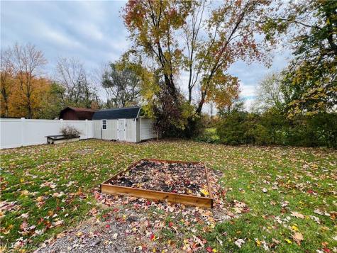 268 Twin Lakes Elyria OH 44035