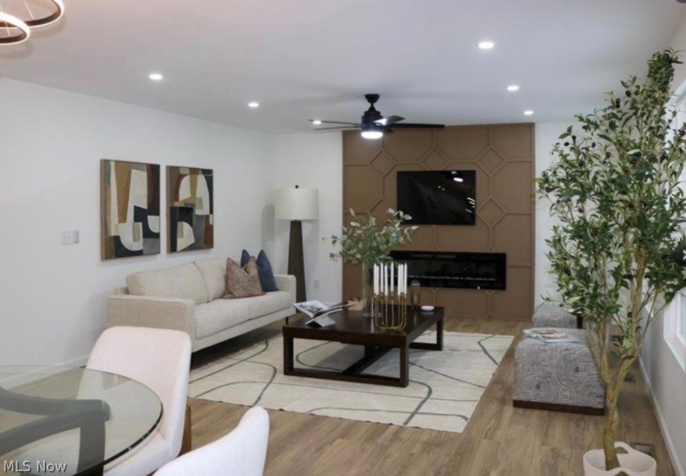 7602 Hickory Oakwood Village OH 44146