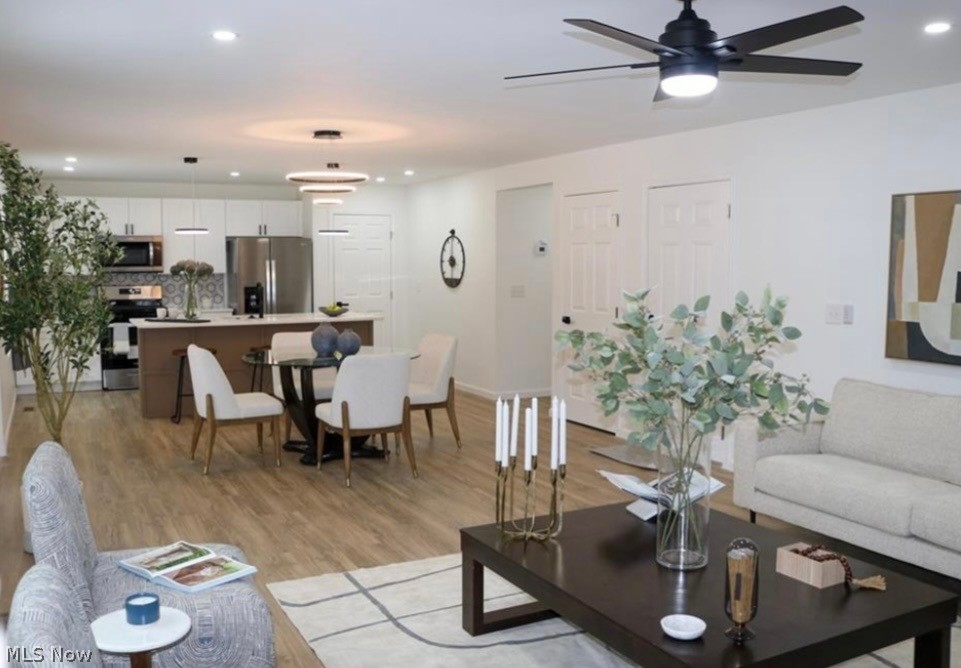 7602 Hickory Oakwood Village OH 44146