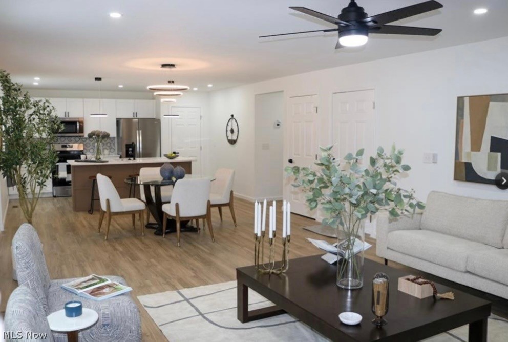 7602 Hickory Oakwood Village OH 44146