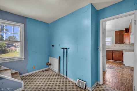 718 E 343rd Street Eastlake OH 44095