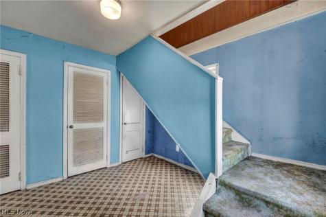 718 E 343rd Street Eastlake OH 44095