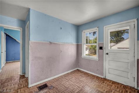 718 E 343rd Street Eastlake OH 44095