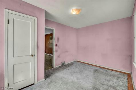 718 E 343rd Street Eastlake OH 44095