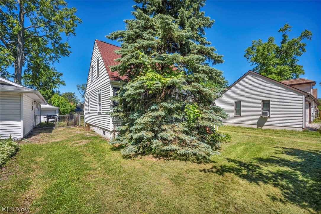 718 E 343rd Street Eastlake OH 44095