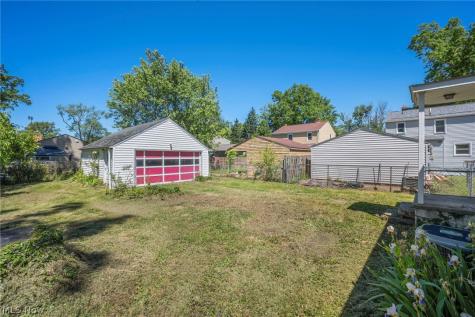 718 E 343rd Street Eastlake OH 44095