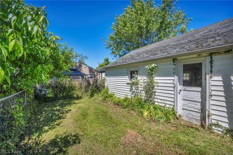 718 E 343rd Street Eastlake OH 44095