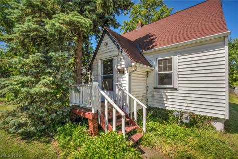 718 E 343rd Street Eastlake OH 44095