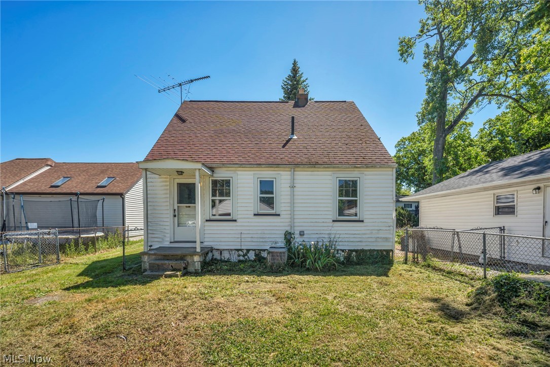 718 E 343rd Street Eastlake OH 44095