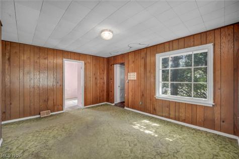718 E 343rd Street Eastlake OH 44095