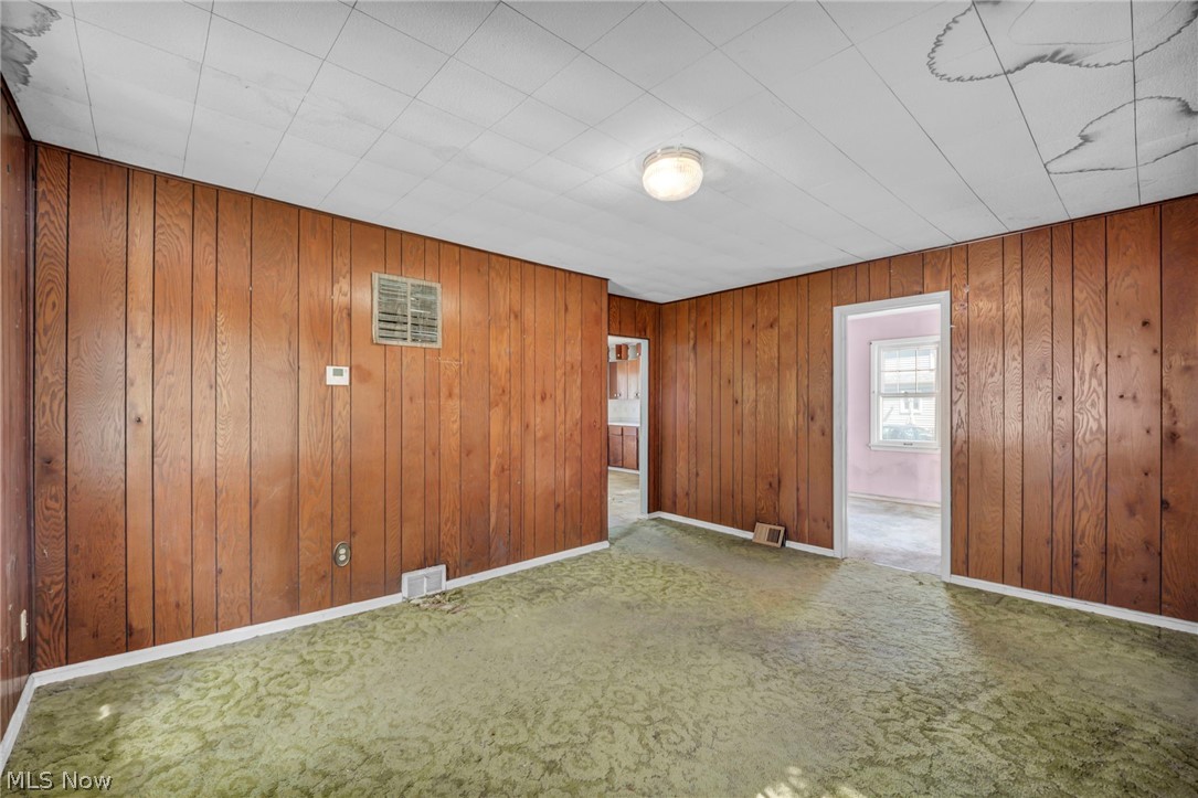718 E 343rd Street Eastlake OH 44095