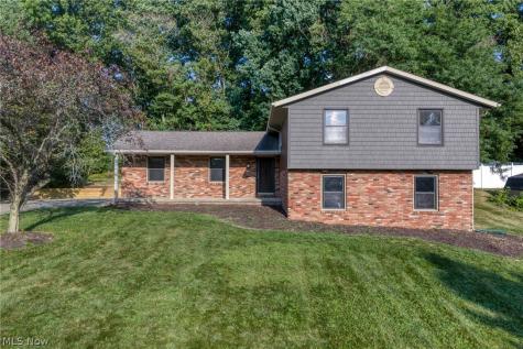 11210 Billingham Avenue NW Uniontown OH 44685