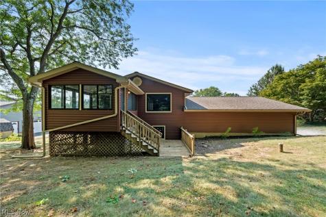 11210 Billingham Avenue NW Uniontown OH 44685