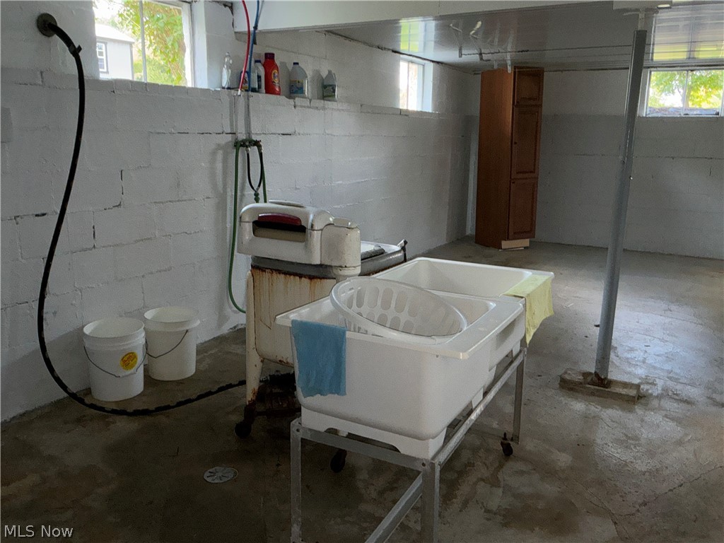 5307 Kinsman Road Middlefield OH 44062