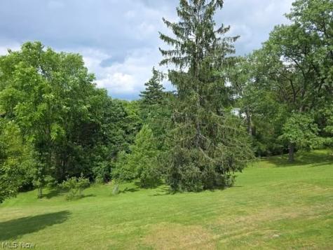 7623 Alan Parkway Middleburg Heights OH 44130