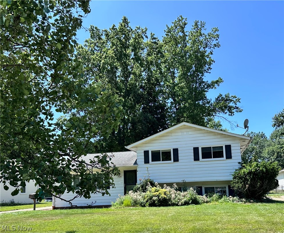 704 Robin Drive Eastlake OH 44095