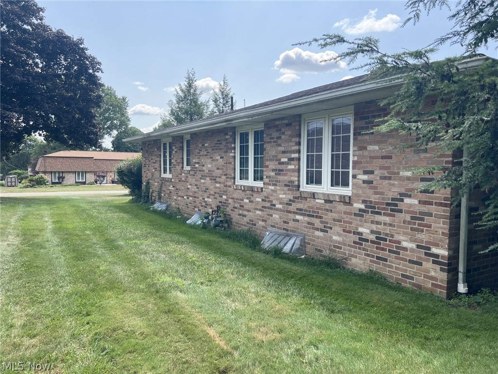 5721 Wiclif Street NE Canton OH 44721