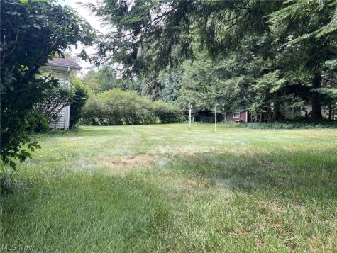 5721 Wiclif Street NE Canton OH 44721
