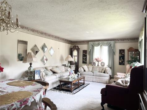 5721 Wiclif Street NE Canton OH 44721