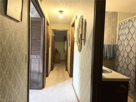5721 Wiclif Street NE Canton OH 44721