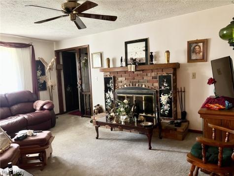 5721 Wiclif Street NE Canton OH 44721