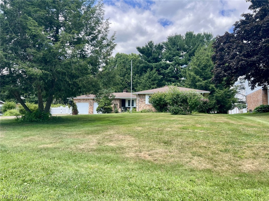 5721 Wiclif Street NE Canton OH 44721