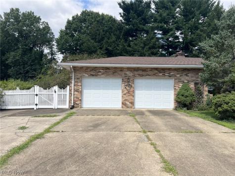 5721 Wiclif Street NE Canton OH 44721