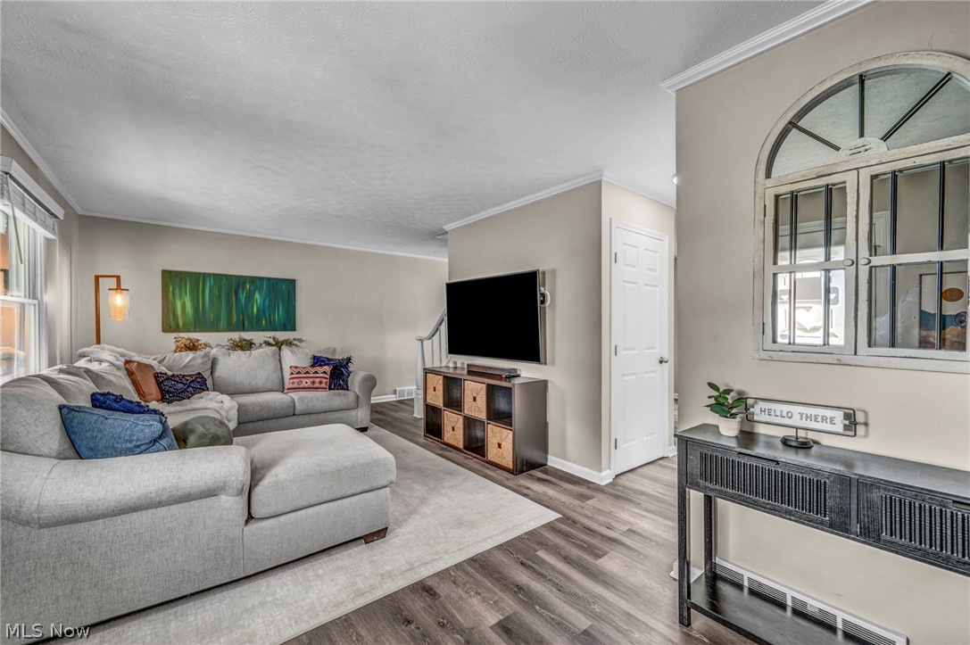 707 Kathron Avenue Cuyahoga Falls OH 44221