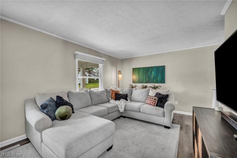 707 Kathron Avenue Cuyahoga Falls OH 44221