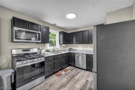 707 Kathron Avenue Cuyahoga Falls OH 44221