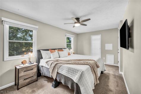 707 Kathron Avenue Cuyahoga Falls OH 44221
