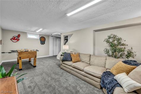 707 Kathron Avenue Cuyahoga Falls OH 44221
