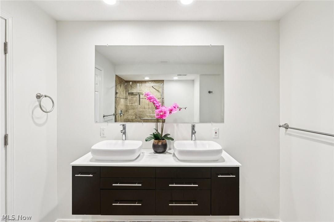 9313 W Hampton Drive North Royalton OH 44133