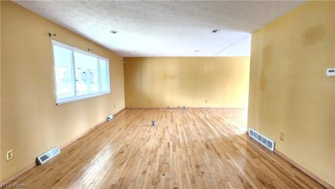 20051 Hillcrest Drive Euclid OH 44117