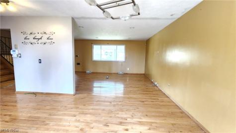 20051 Hillcrest Drive Euclid OH 44117