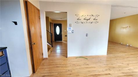 20051 Hillcrest Drive Euclid OH 44117