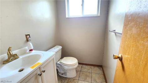 20051 Hillcrest Drive Euclid OH 44117