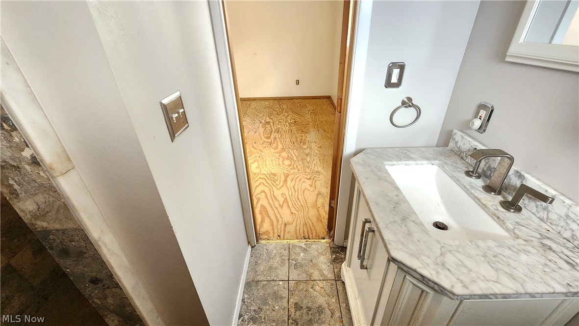 20051 Hillcrest Drive Euclid OH 44117