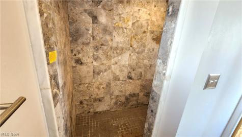 20051 Hillcrest Drive Euclid OH 44117