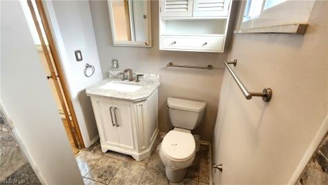 20051 Hillcrest Drive Euclid OH 44117
