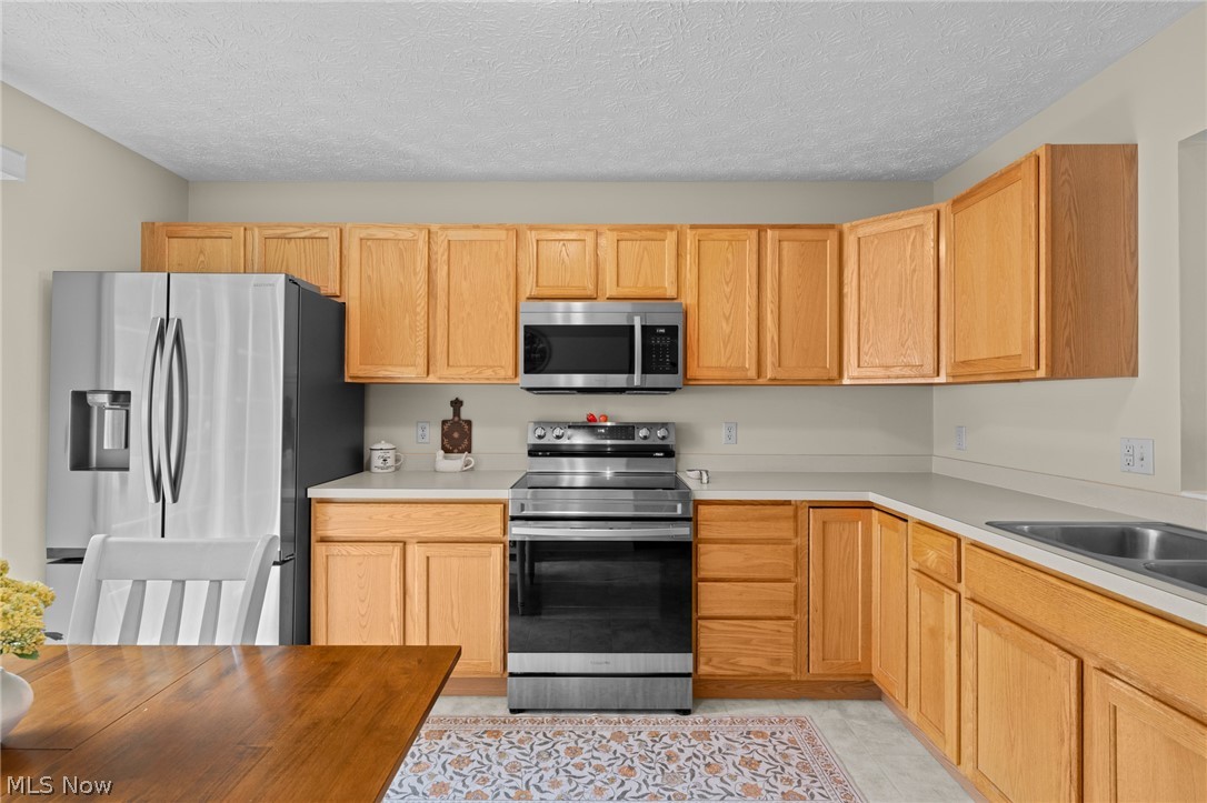 2550 Cedar Creek Lane Akron OH 44312