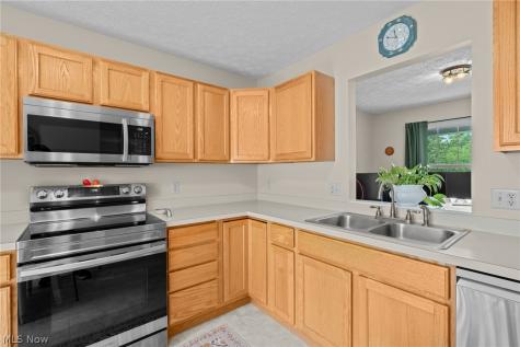 2550 Cedar Creek Lane Akron OH 44312