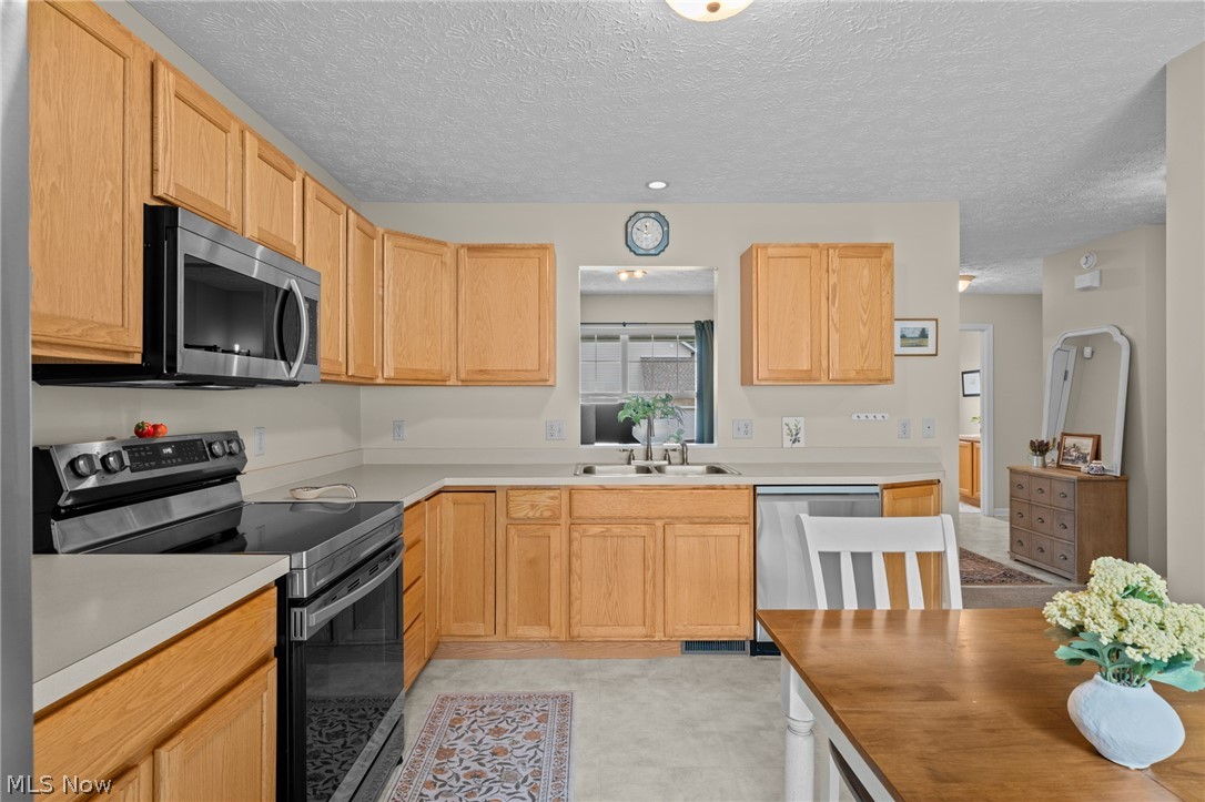2550 Cedar Creek Lane Akron OH 44312