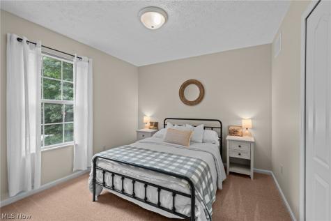 2550 Cedar Creek Lane Akron OH 44312