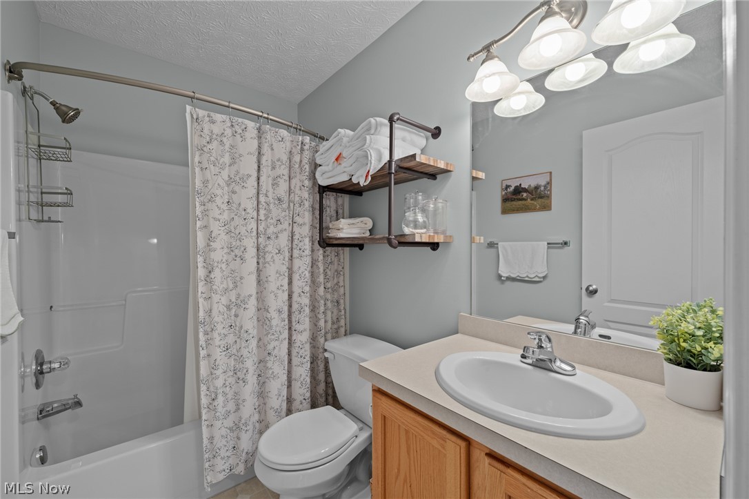 2550 Cedar Creek Lane Akron OH 44312