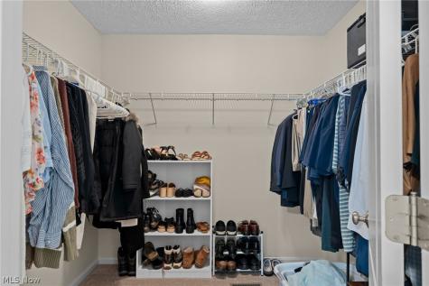 2550 Cedar Creek Lane Akron OH 44312